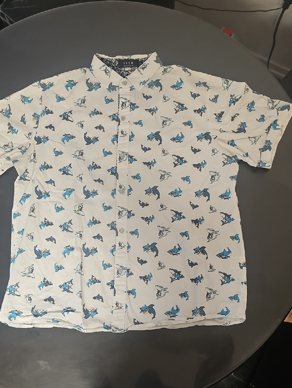 SSLR Men's Short-Sleeve White Button-Down Shirt with Blue Shark Print Medium